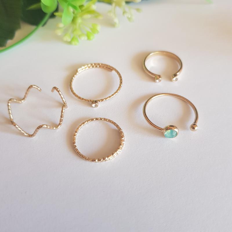 5db-os Oriflame gyűrű szett organza dísztasakban