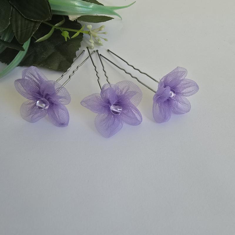 Áttetsző gyöngyös, lila színű tüll virágos hajtű, hajdísz