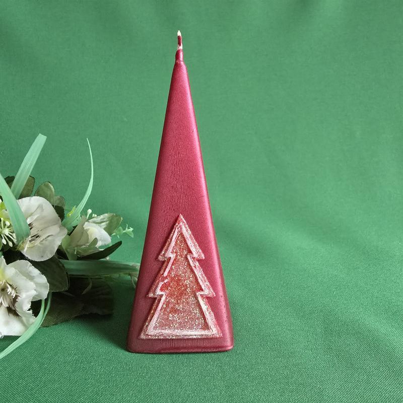 Bordó színű, csillogós karácsonyfadíszes, kúp alakú karácsonyi gyertya