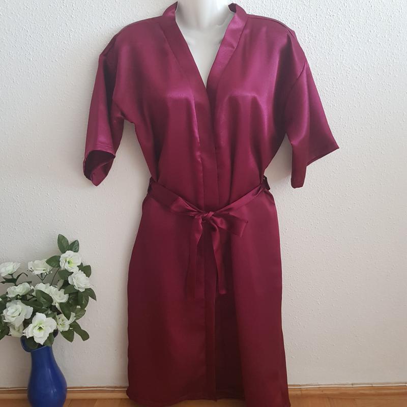 Egyszínű bordó szatén köntös – kb. M-es