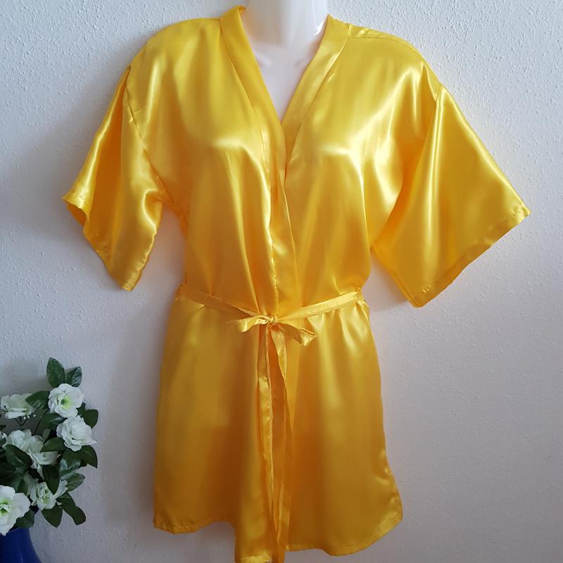Egyszínű citromsárga szatén köntös – kb. L-es