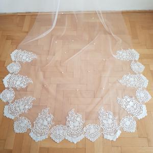1 rétegű, csipkés szélű EKRÜ, 3 méteres menyasszonyi fátyol (95.2)