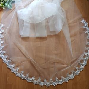 1 rétegű, csipkés szélű FEHÉR, 3 méteres menyasszonyi fátyol (85.1)