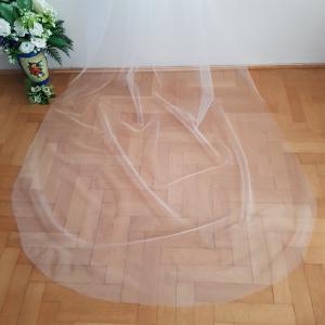 1 rétegű, szegetlen szélű, HÓFEHÉR, 3 méteres menyasszonyi fátyol (34.1)