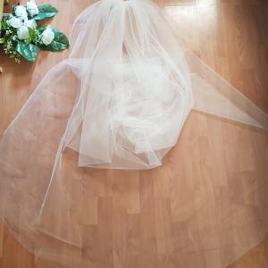 2 rétegű, szegetlen szélű, EKRÜ, 3 méteres menyasszonyi fátyol (36.2)