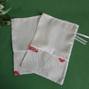2db mintás pamut, hófehér szatén mikulás zsák, textil ajándéktasak