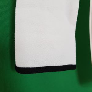 36-os/S-es hófehér színű, fekete szegélyes hosszú ujjú, megkötős boleró, félblézer