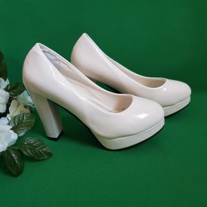 37-es platformos fehér menyasszonyi, alkalmi magassarkú cipő