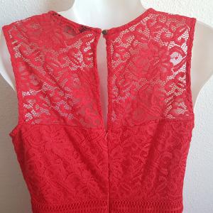 38-as/S-es alkalmi piros csipke ruha, midi ruha