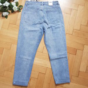 40-es/M-es koptatott, hasított farmer, nadrág