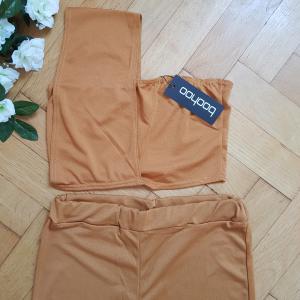 40-es/M-es mustársárga szett: félvállas crop top + wide nadrág