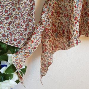 40-es/M-es virágos, fodros hosszú ujjú bohókás blúz, felső