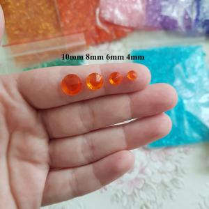 4mm-es gyémánt alakú dekorkő, strasszkő dekor