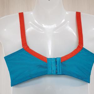 70B-s Push up hímzett melltartó