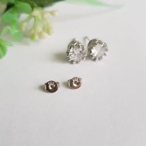 Apró strasszköves fülbevaló