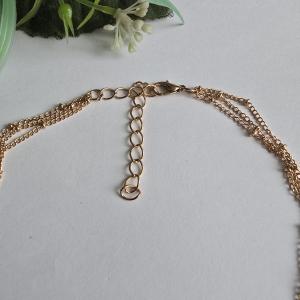 Aranyszínű 3 soros nyaklánc apró gyöngyökkel