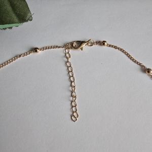 Aranyszínű minimalista nyaklánc apró gyöngyökkel