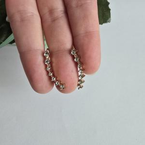 Aranyszínű, strasszköves, hullámos fülbevaló