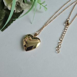 Aranyszínű, vintage stílusú, fényképtartó szív alakú medálos nyaklánc