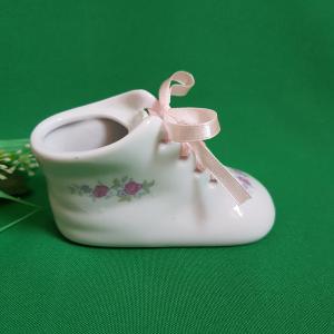 Babacipő alakú kerámia váza mini képtartóval