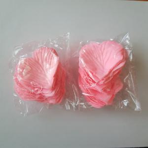 Babarózsaszín 100db-os szív alakú textil virágszirom