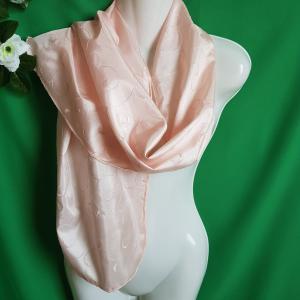 Barackrózsaszín hímzett szatén sál, kendő, vállkendő, stóla – 30x145cm