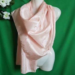 Barackrózsaszín hímzett szatén sál, kendő, vállkendő, stóla – 55x145cm