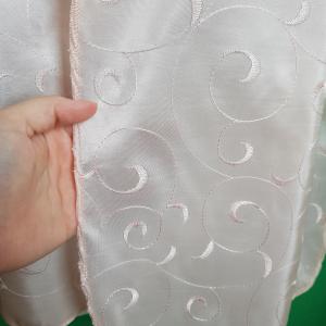 Barackrózsaszín hímzett szatén sál, kendő, vállkendő, stóla – 55x145cm