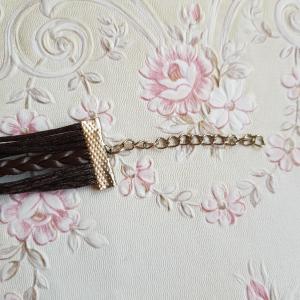 Barna színű műbőr karkötő fém díszekkel - horgony, believe, szárny, végtelen jel