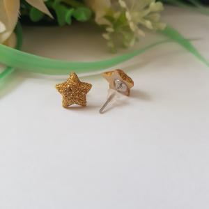 Csillogós aranyszínű, mini csillag alakú fülbevaló