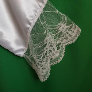 Csipkés ujjú, hófehér szatén köntös – kb. S-es