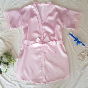 Csipkés ujjú, rózsaszín szatén köntös – kb. L-es