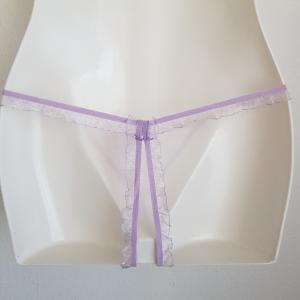 Egyedi készítésű rózsaszín csipkés, fodros nyitott tanga bugyi