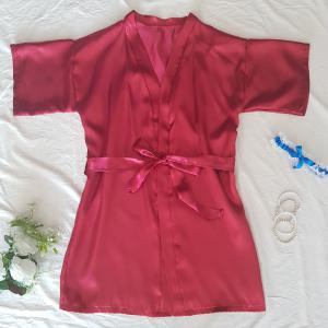 Egyszínű mélyvörös szatén köntös – kb. M-es