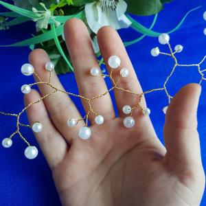 Fehér gyöngyös menyasszonyi hajdísz, hajkoszorú, hajdrót - 25-30cm