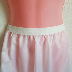 Fehér színű, 1 karikás, selyem menyasszonyi alsószoknya, abroncs, lépéskönnyítő