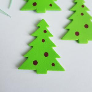 Fenyőfa alakú pufi matrica, öntapadós karácsonyi dísz DARABRA