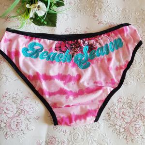 Hagyományos fazonú, rózsaszín, autó mintás pamut bugyi