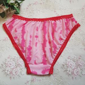 Hagyományos fazonú, rózsaszín pamut bugyi