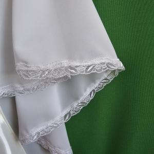 Hófehér színű, csipkés szélű muszlin pelerin, menyasszonyi pelerin, válltakaró
