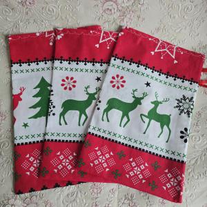 Karácsonyi fenyőfa, rénszarvas mintás mikulás zsák, textil ajándéktasak