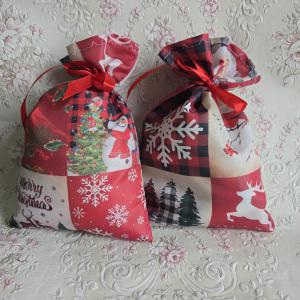 Karácsonyi mozaik mintás (mikulás, gömb, fenyőfa, hóember, hópehely) mikulás zsák, textil ajándéktasak