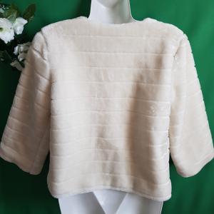 Kb. S/M-es Ekrü színű menyasszonyi szőrme boleró, alkalmi kiskabát, blézer