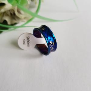 Kék színű, szív mintás, homorított gyűrű