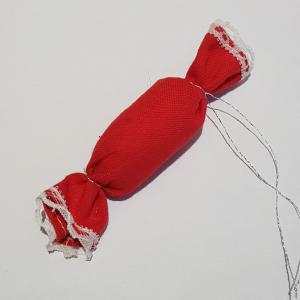 Kézzel készített textil szaloncukor, egyszínű piros karácsonyfadísz