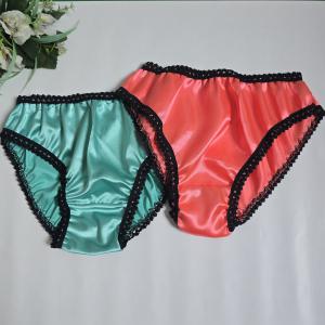 M-es / 42-es Hagyományos fazonú szatén bugyi – mentazöld-fekete