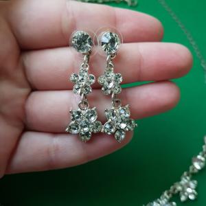 Menyasszonyi strasszköves ékszerszett: nyaklánc + fülbevaló