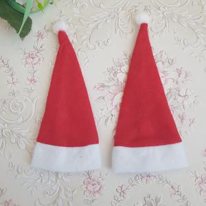 Mini mikulás sapka üvegekre / karácsonyi evőeszköztartó