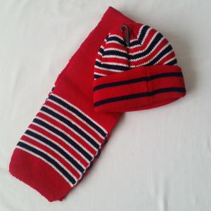 Piros-kék-fehér színű kötött sapka + sál gyerek szett