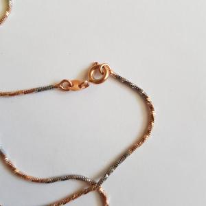 Rózsaarany-ezüstszínű sodort nyaklánc